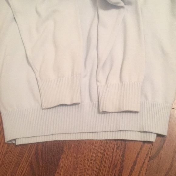 Tommy Hilfiger light blue men’s Vneck sweater NWOT - Picture 6 of 8